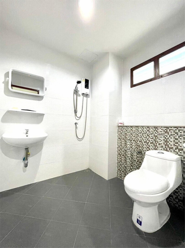 Bathroom 6
