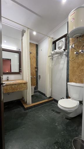 Bathroom, Hotel Marc, Shimla