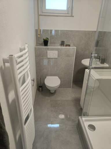 Others 3, Apartments & moblierte Zimmer in Kahl am Main, Self-Check-In, W-Lan, Kuchenzeile fur Selbstversorgun, Aschaffenburg
