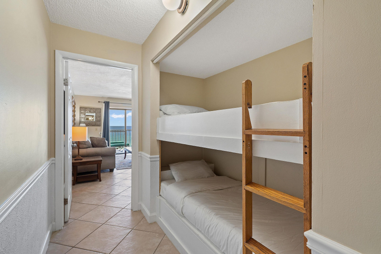 Bedroom 2, The Summit 820, Bay