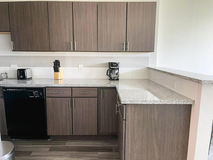 Others 5, Sleepover Downtown Cincinnati 1BD 1BA Apartments, Hamilton
