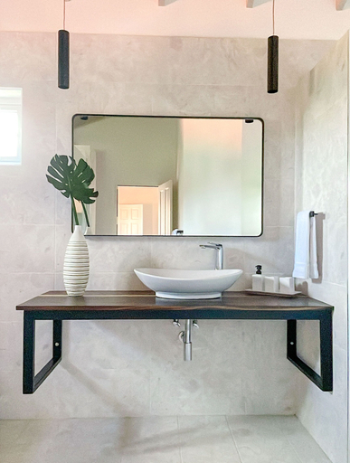 Bathroom 5, Villa III