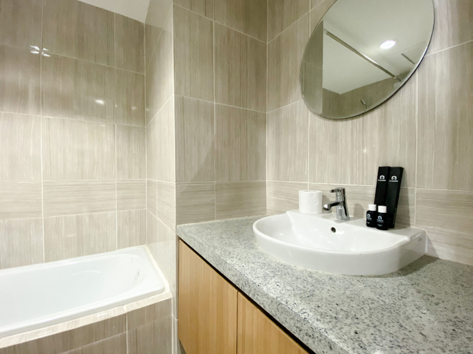 Bathroom 2, Comfort Living 1Br At Vasanta Innopark Apartment, Cikarang