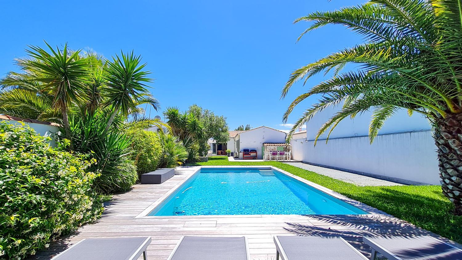 Sport & Beauty 4, Superbe villa avec piscine chauffee, Charente-Maritime