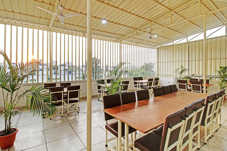 Food & Drinks 5, Treebo Krishna Regency ISBT Bus Stop, Bhopal