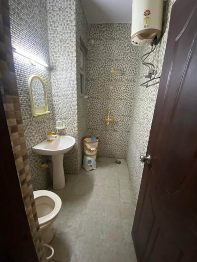 Bathroom, Narayani Guest House By GRB, Hardwar