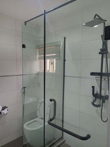Bathroom 2, Hotel Thirty Five, Eti-Osa