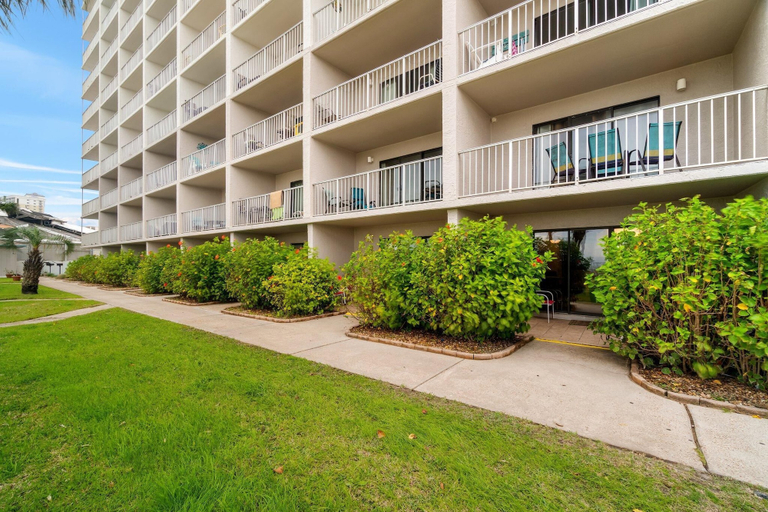 Exterior & Views 2, The Summit 108, Bay