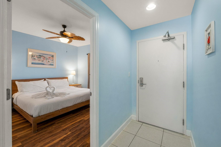 Bedroom 3, Splash 804e, Bay