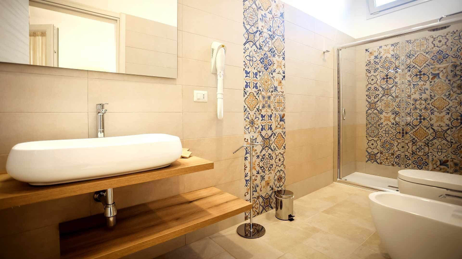 Bathroom 3, Tenuta Cursano, Lecce