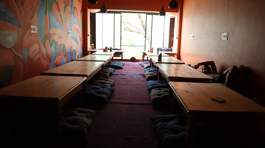 Food & Drinks 4, Capt. Mount Stays, Garhwal