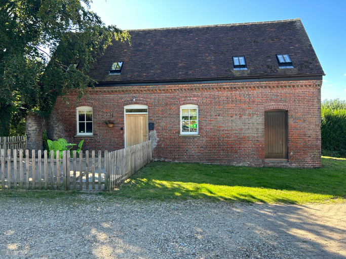 Others 5, The Red Lion Charing Heath, Kent