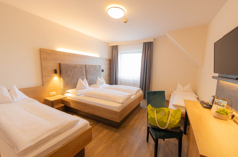Bedroom 2, Hotel & Restaurant Urdlwirt, Graz Umgebung