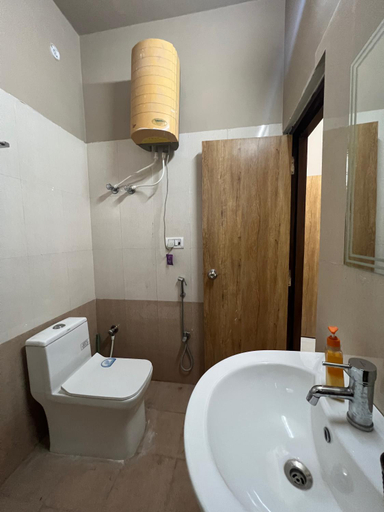 Bathroom 3, GREEN HOME STAY, Lucknow
