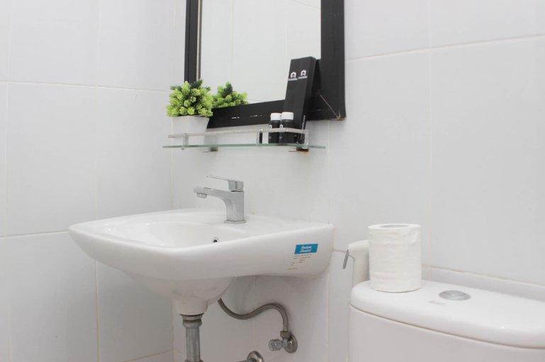 Bathroom 8