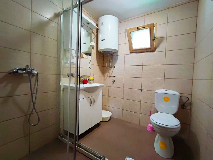 Bathroom, Coso House Ada Bojana