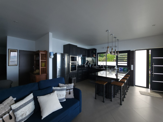 Others 5, Villa Matoanui