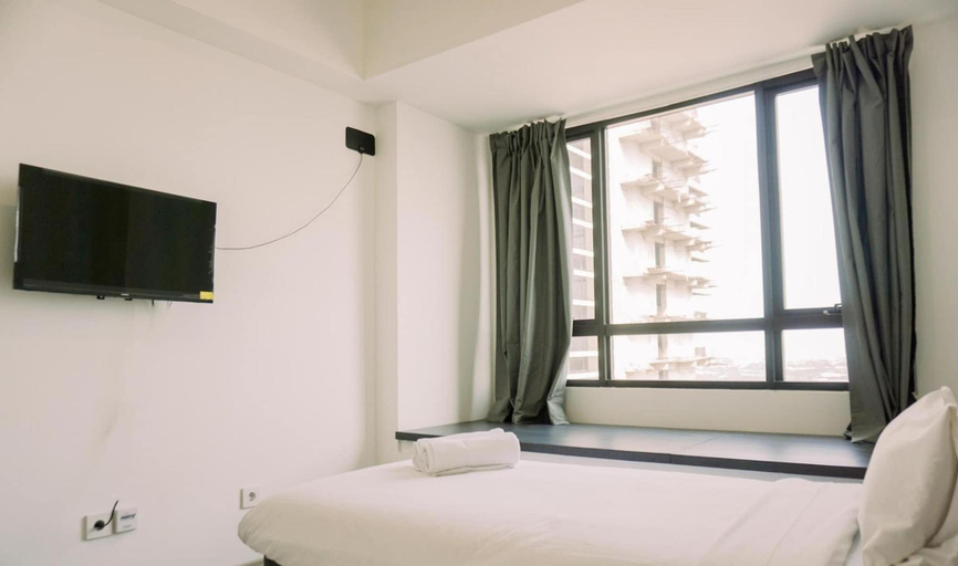 Bedroom 4, Homey And Comfy Studio Collins Boulevard Apartment, Tangerang