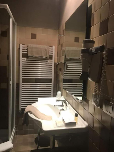 Bathroom 5, Hotel FortyFive, Torino
