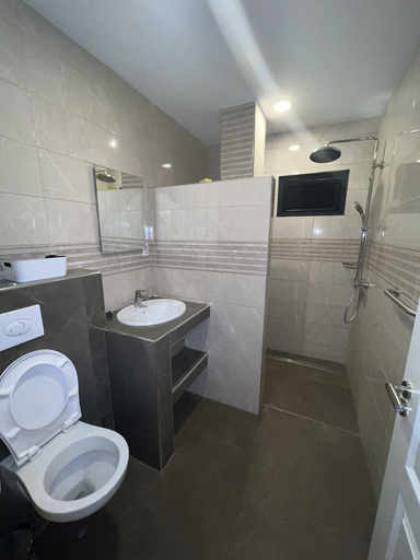 Bathroom 3, Empire 2 Marthastraat, Centrum