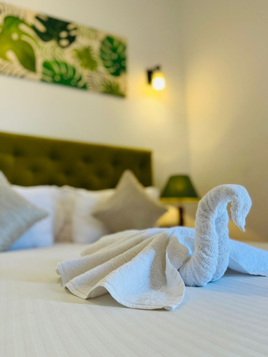 Bedroom 4, J leaf Hotel by Blue Bird, Negombo