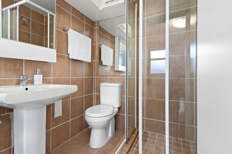 Bathroom 2, Blouberg Heights 108, City of Cape Town