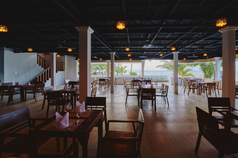 Food & Drinks 4, akomadoo retreat, Baa Atoll