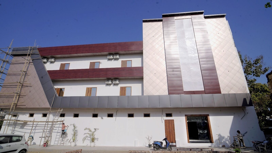 Exterior & Views, Hotel Pushpdeep Residency, Saharanpur