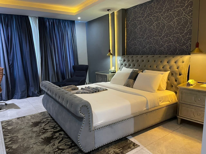Bedroom 2, Parris Royal Hotel and Suites Abuja, AbujaMun