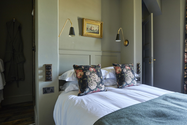 Bedroom 2, THE PIG at Harlyn Bay - Cornwall, Cornwall
