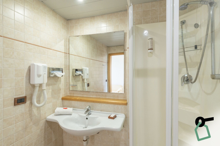 Bathroom 4, Hotiday Leuca Lungomare, Lecce
