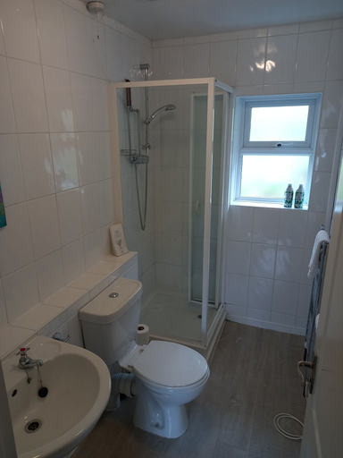 Bathroom 3, Snowdonia Mountain Lodge, Gwynedd