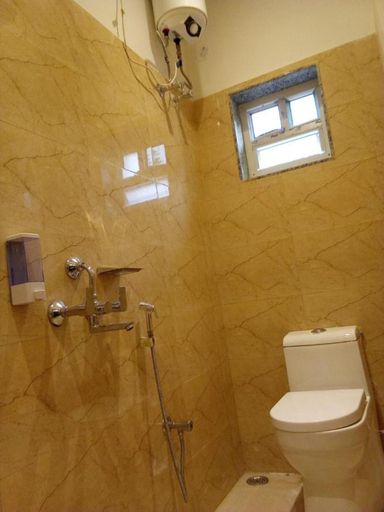 Bathroom 4, Hotel Skyking, North 24 Parganas