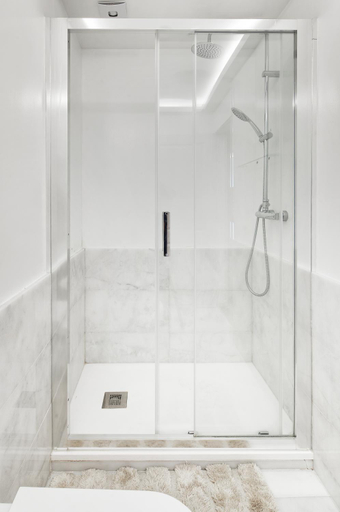 Others 5, Cosy Room in Alcantara - Lisboa, Lisbon
