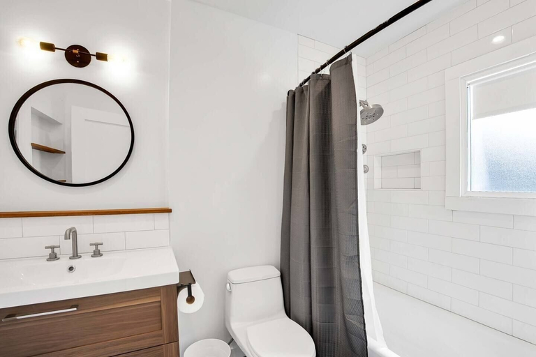 Bathroom, South Sycamore by Avantstay Centrally Located, Los Angeles