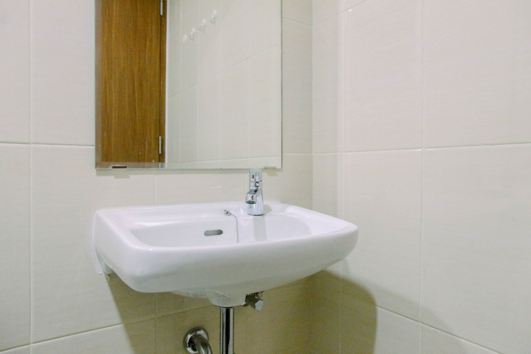 Bathroom 3, Best Price 1Br Apartment At The Oasis Cikarang, Cikarang