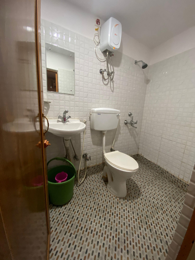 Bathroom 3, Goroomgo White Palace Hotel & Resort New Alipore Kolkata, Kolkata