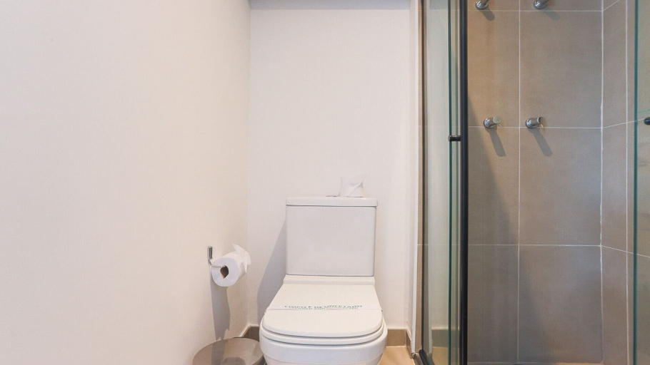 Bathroom 4, Vn Oscar Freire, São Paulo