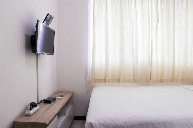 Bedroom 2, Modern And Homey 1Br At Maple Park Sunter Apartment, North Jakarta