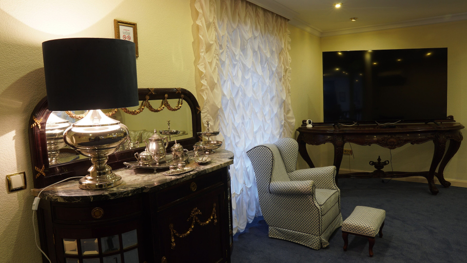 Others 5, Hotel Riaza, Segovia