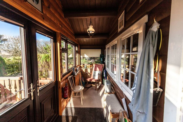 Others 5, Spacious 3 Bed Log Cabin in Snowdonia, Gwynedd