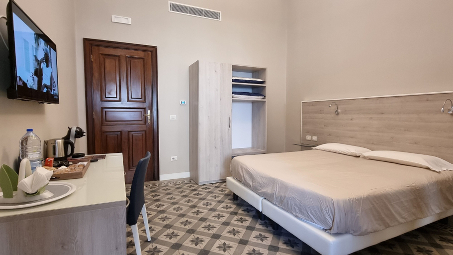 Bedroom 12