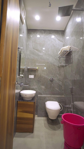 Bathroom, Hotel Pushpdeep Residency, Saharanpur