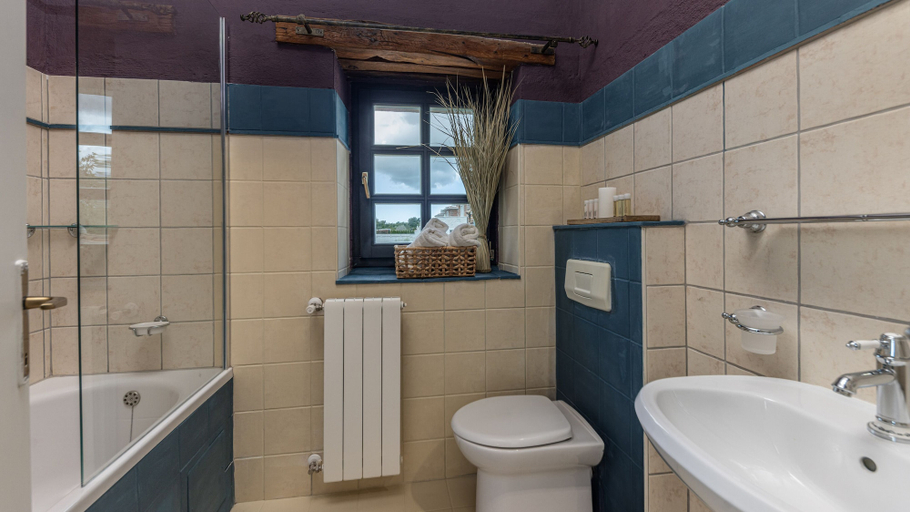 Bathroom, Le Chateau, Višnjan