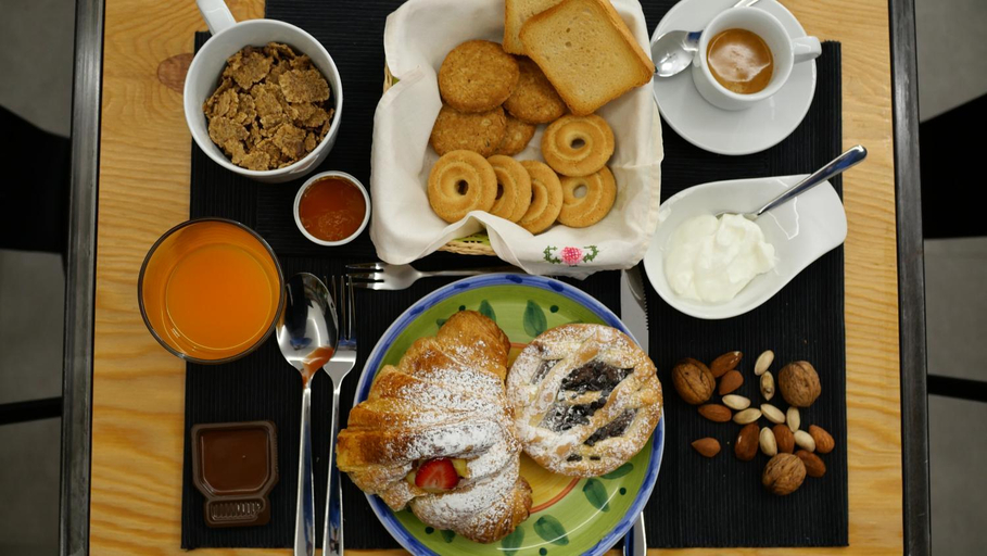 Food & Drinks 3, B&B Filo 15, Catania