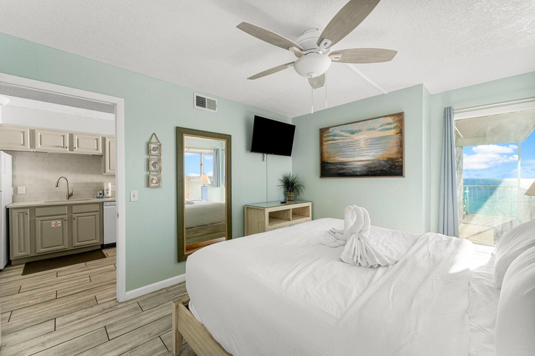 Bedroom 3, The Summit 1101, Bay