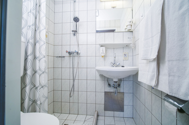 Bathroom 3