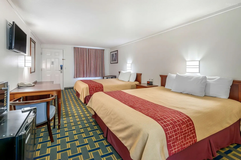 Bedroom 5, Hilliard Motor Lodge, Franklin
