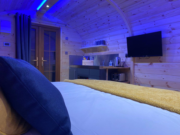 Others 5, Bryn Glamping, Bridgend