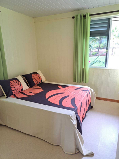 Bedroom 3, Fare Mama Rota